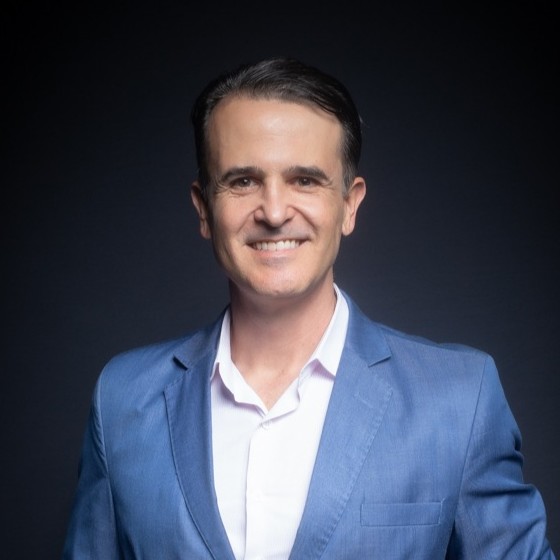 Elmário Carlos